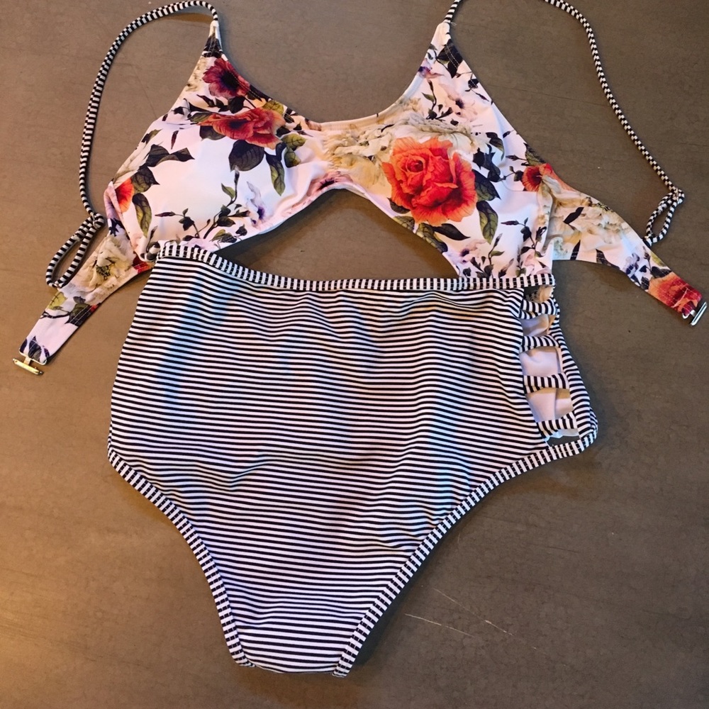 Cupshe One piece swim suit, worn once